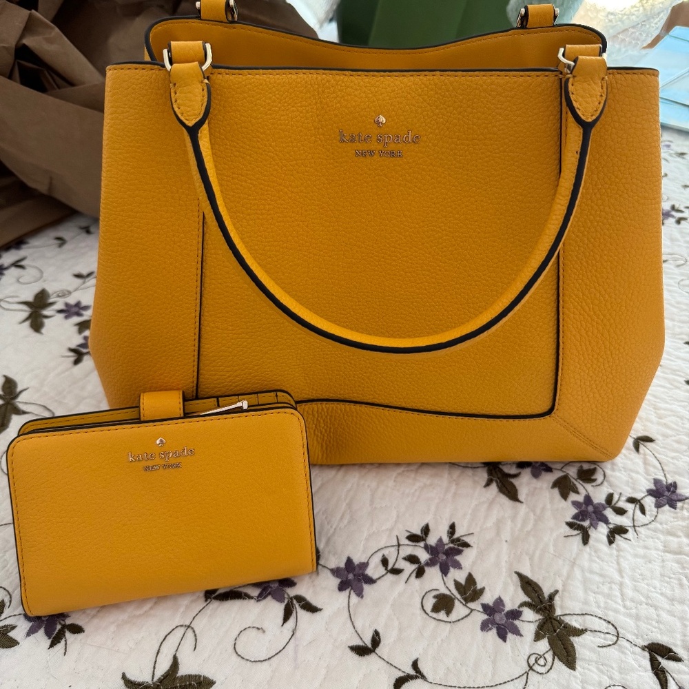 Kate Spade Mustard Yellow/Gold Pebble Purse / Crossbody w/ Matching NWT wallet